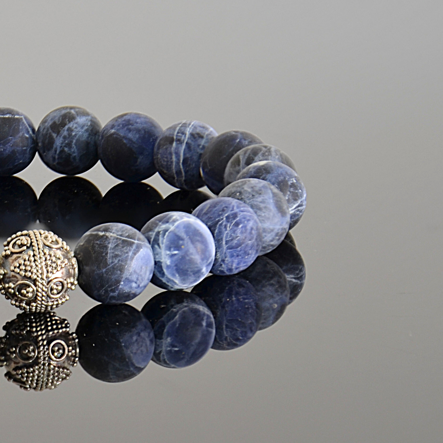 Bracelet en perles de cyanite bleue