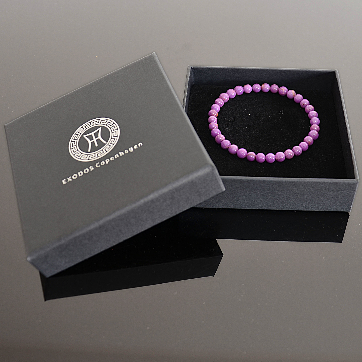 Bracelet de perles en phosphosidérite violette